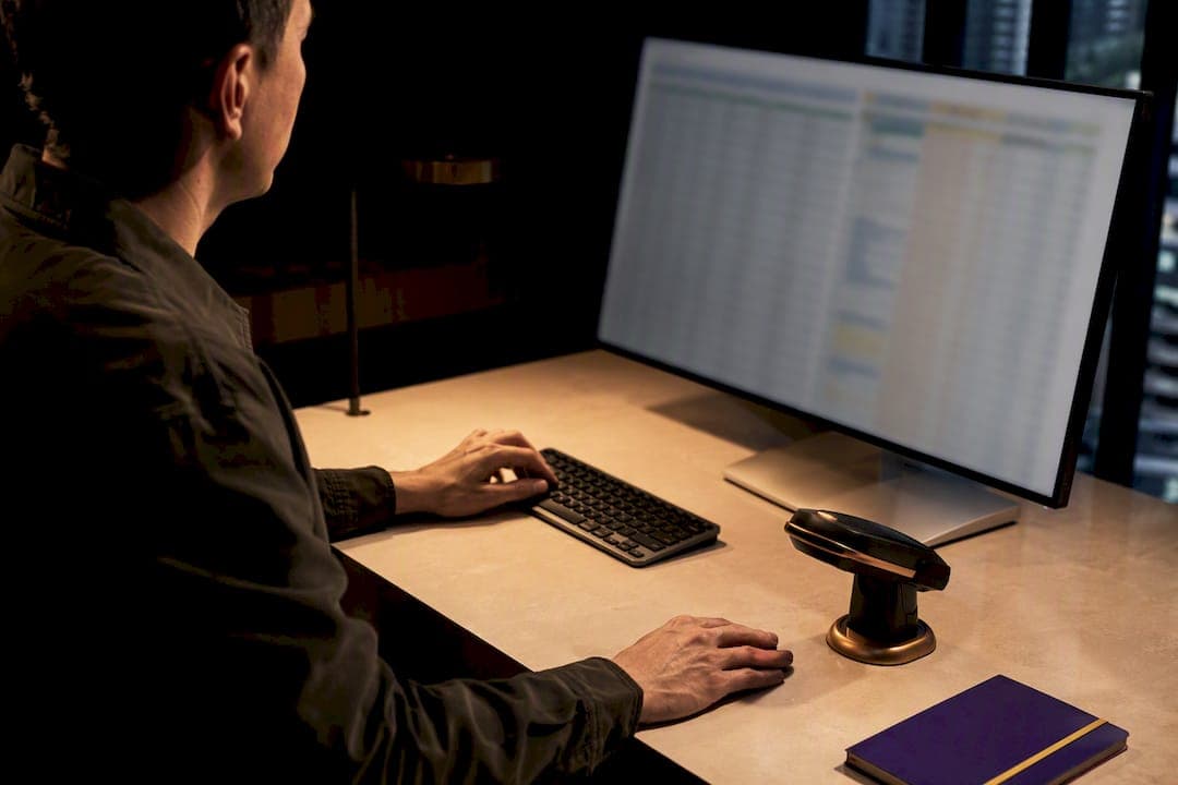 Resellers: Turn Distributor Price Lists Into a 30/60/90 Margin Plan